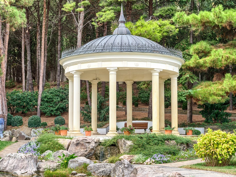 Gazebo,In,Antique,Style,In,Park,Of,Partenit.