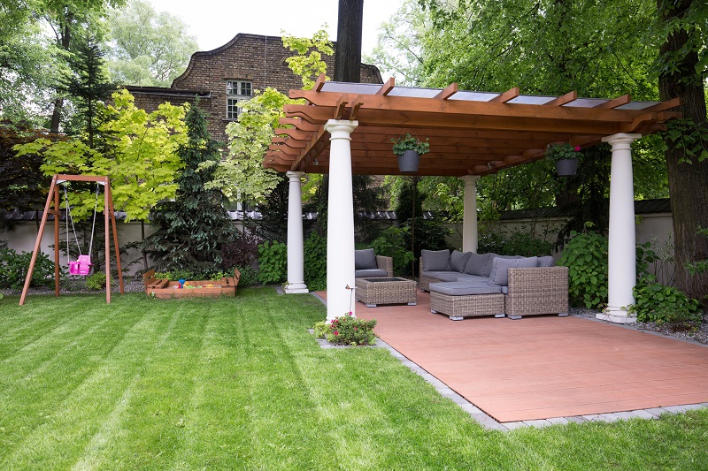 Picture,Of,Beauty,Garden,With,Modern,Gazebo